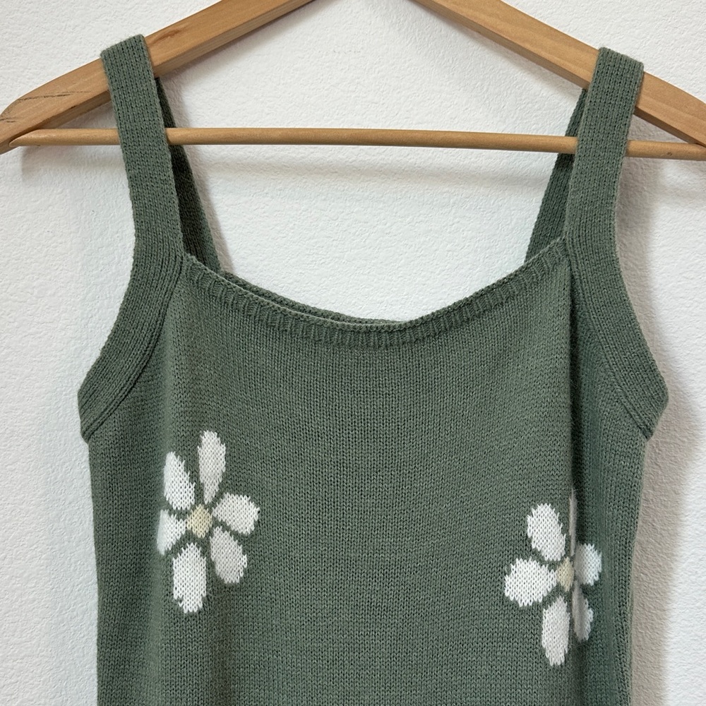 Pink Lily size medium walk through fields daisy floral sage knit mini dress - Picture 2 of 14